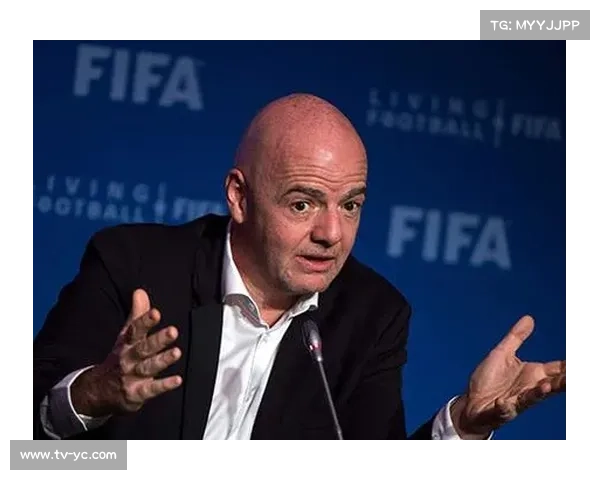 FIFA主席因凡蒂诺就斯卡洛尼戴手套事件道歉，重申冠军触摸奖杯权利